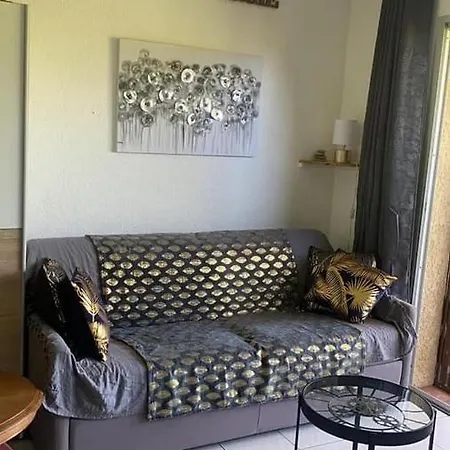 Les Pieds Dans L Eau De Betty 50 M