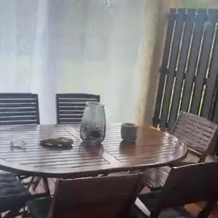 Les Pieds Dans L Eau De Betty 50 M