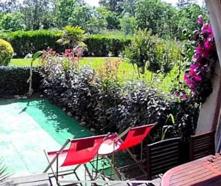 Les Pieds Dans L Eau De Betty 50 M * Ghisonaccia