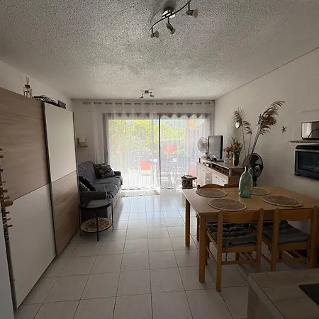 Apartment Les Pieds Dans L Eau De Betty 50 M Ghisonaccia