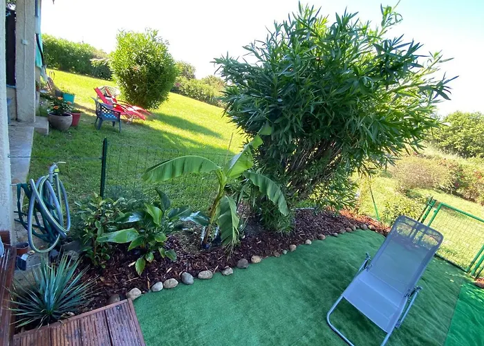 Les Pieds Dans L Eau De Betty 50 M *