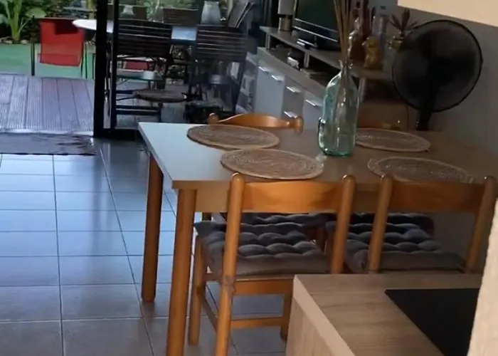 Les Pieds Dans L Eau De Betty 50 M