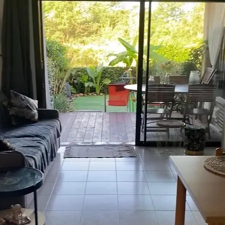 Les Pieds Dans L Eau De Betty 50 M