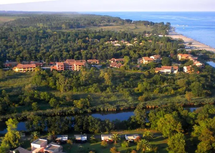 Les Pieds Dans L Eau De Betty 50 M * Ghisonaccia